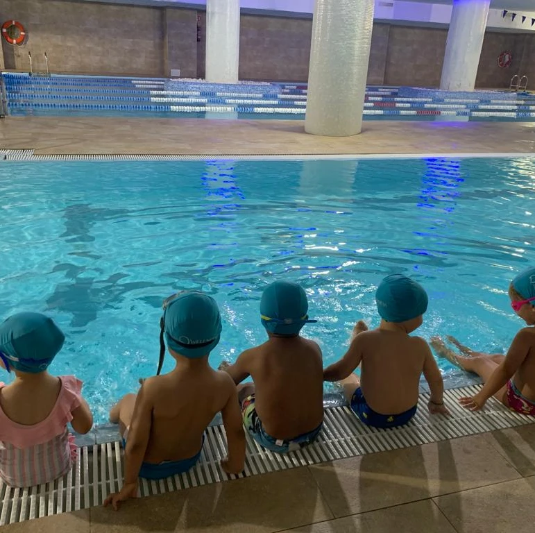 61eeff 83035452a55d44b2a8feae847f782d3bmv2