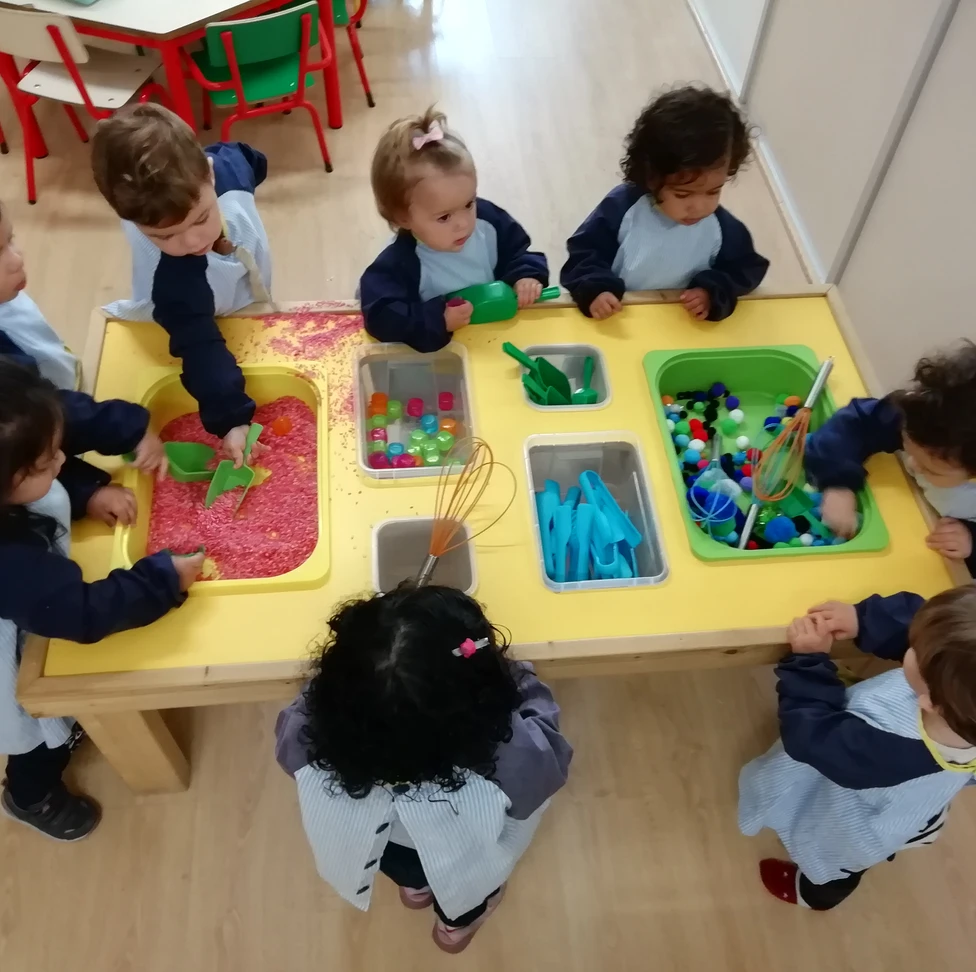 61eeff 87323bae45944dce987236affb691ab8mv2